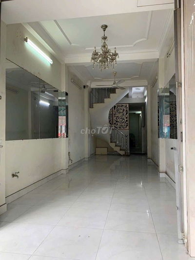 CHO THUÊ NHÀ MẶT TIỀN LÊ HỒNG PHONG Q5 GẦN CƠM GÀ BẢO ANH