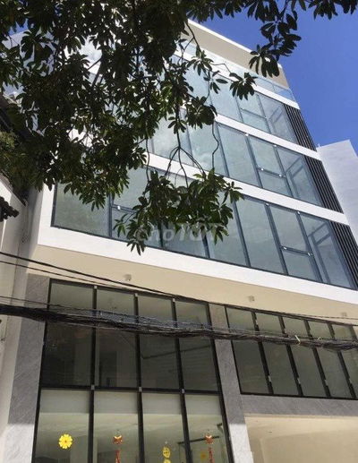 Cho Thuê Nhà Mới Khu Sân Bay, Hầm 1 trệt 3 lầu, Sàn trống, Thang Máy