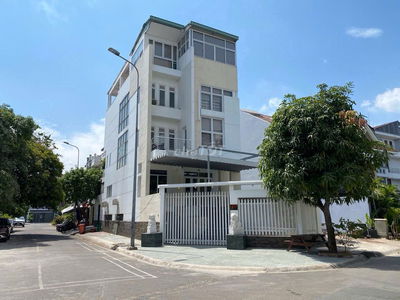 Nhà KDC Sông Giồng - 32 tỷ, 7m x 24m, hầm, trệt, 3 lầu
