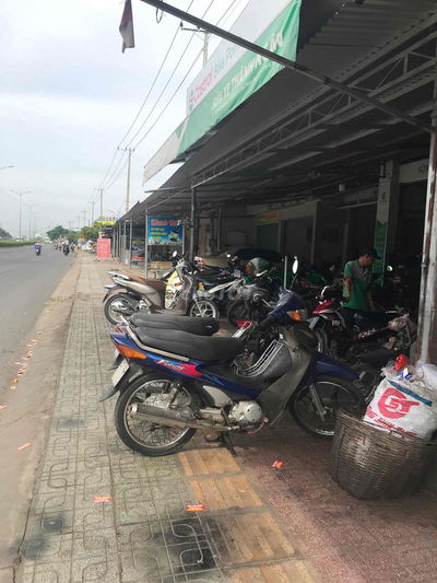 BÁN GẤP 2 CĂN MẶT TIỀN + 2 PHÒNG CHO THUÊ !!!
