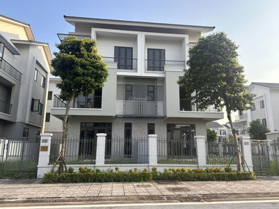 ***BÁN NHANH BIỆT THỰ CHỦ ĐẦU TƯ CENTA RIVERSIDE CHỈ 15,75 TỶ, MẶT SÔNG TỰ NHIÊN , VỊ TRÍ ĐẸP ***