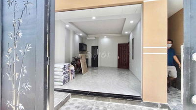 KIOT NHỎ GẦN CHỢ PHẠM THẾ HIỂN VÀ CẦU HIỆP ÂN - NHẬN NHÀ ĐƯỢC LIỀN