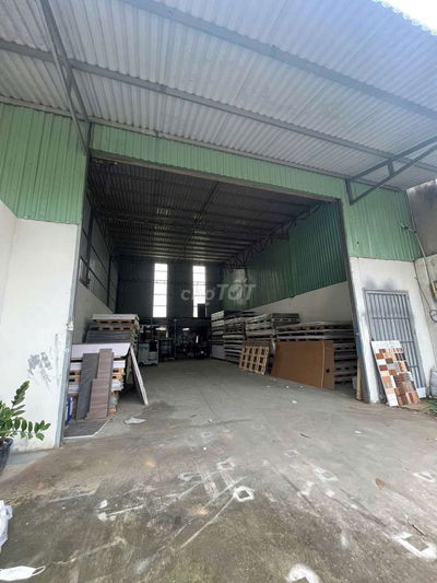 Cho Thuê Xưởng Vườn Lài Q12. Dt: 8x31m có sẵn văn phòng Giá : 13tr