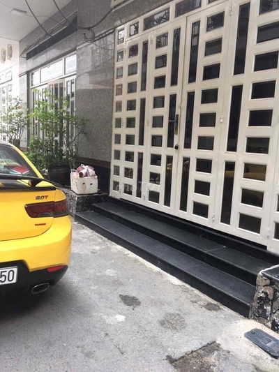 nhà nguyên căn 97 phan huy ích 5-10, 2 lầu rưỡi + sân thượng,5pn,12tr