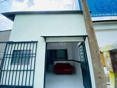 NHÀ NHỎ PHÙ HỢP Ở GIA ĐÌNH TRỐNG SẴN CÓ THỂ Ở LIỀN RIÊNH BIỆT