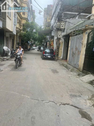 CHO THUÊ NHÀ MẶT PHỐ NGHĨA DŨNG, QUẬN BA ĐÌNH, HÀ NỘI (KHU VỰC DÂN CƯ ĐÔNG)