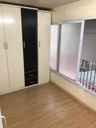 căn tập thể 60m2 2 PN ngõ Hoà Bình 7 phố Minh Khai