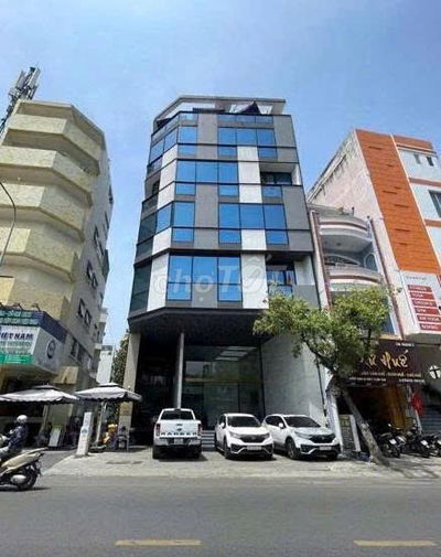 Mặt tiền đường Nguyễn Thị Minh Khai - P Đakao Quận 1