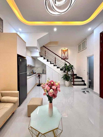 Phân khúc hiếm! Thái thịnh, dân xây thông thoáng, 33m chỉ hơn 7đ