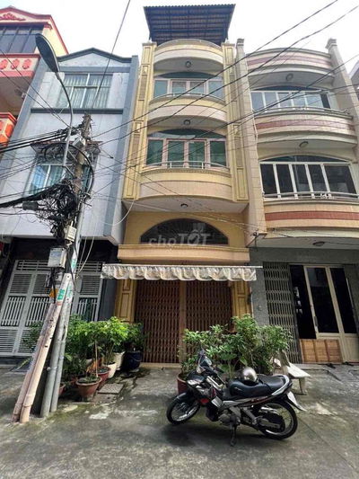 🌟 BÁN NHÀ MẶT TIỀN 5 TẦNG – ĐƯỜNG 30, P.6, Q.4, TP.HCM 🌟
