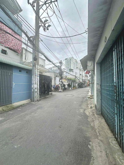CHỢ VÃI - HẺM 21 VƯỜN LÀI (8M) QUẬN TÂN PHÚ