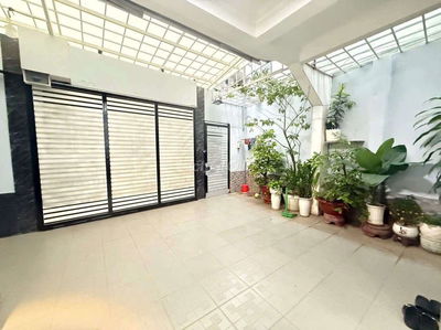 BÁN NHÀ ĐẸP HXH Q2