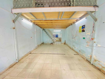 CHO THUÊ NHÀ NGUYÊN CĂN 4X10M VỊ TRÍ NGAY NGÃ 4 KINH DOANH BUÔN BÁN Q7