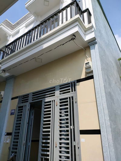 Nhà nguyên căn 1 trệt 1 lầu Huyện Bến Lức 40m²