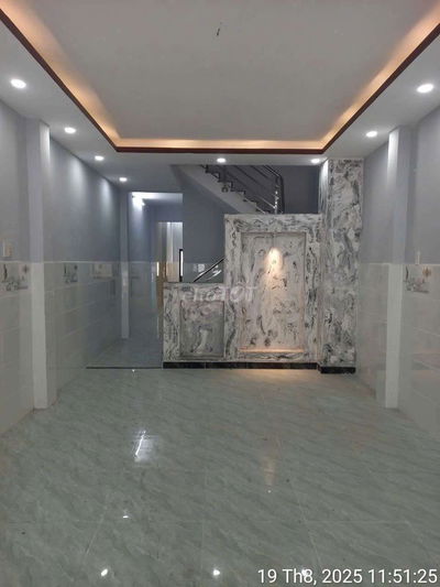 Bán nhà lầu 100m2 hẽm xe tải sổ hồng riêng xã đa phước