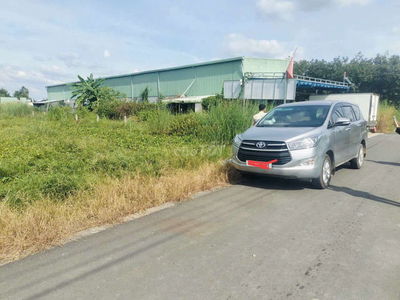 Tôi cần bán gấp lô đất 1700m2 ngang 10x170 mặt tiền đường nhựa