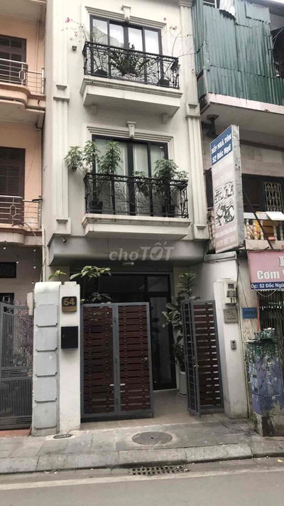 Nhà 1trệt 3 lầu mặt đường  Trần Nhật Duật DT 76m2 MT 4m tiện KD & mở V
