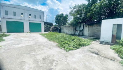 Nhà xưởng 871m thổ 300m cần bán gấp