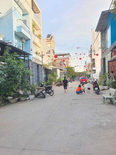 Nền *** Đất DT: 5x17.5 full thổ cư ngay công viên 150ha - TX25.