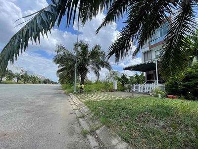 6,25 Ty TL. TT NHÀ BÈ MẶT TIỀN ĐƯỜNG 40 M TRỤC CHÍNH KDC STAR VILLAGE