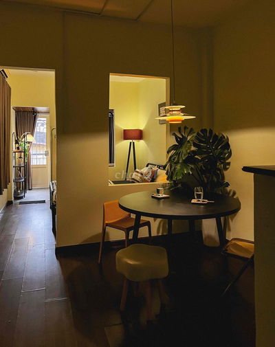 nguyên tầng 2 nhà trung tâm Q1 >50m2