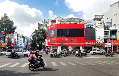 Góc 2MT 231 đường 3/2, P10, Quận 10. DT: 12x18m. T 2L ST. DTSD: 650m2