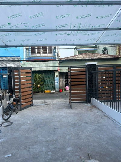 Cho thuê nhà mặt tiền đường Nguyễn Sơn, dt 5x20 trệt lầu