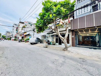 Bán Nhà Mặt Tiền Kinh Doanh - (DT: 4x11m) - Trệt Lửng 2 Lầu