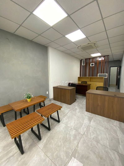 Văn phòng 8tr kế Vạn Phúc City - Có sảnh tiếp khách riêng