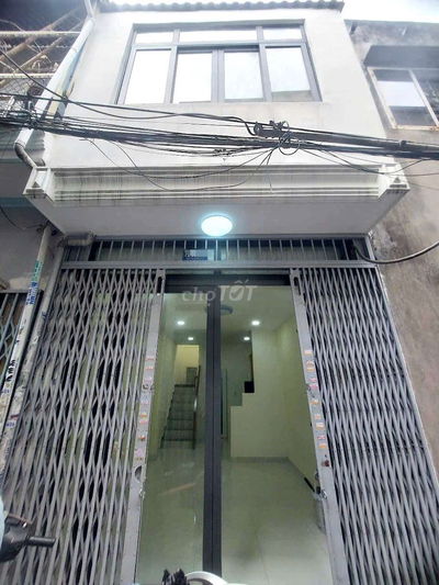 NHÀ 1 LẦU 21.6m2 CHỈ 10 BƯỚC RA HẺM XE HƠI THÔNG ĐƯỜNG BÙI QUANG LÀ.