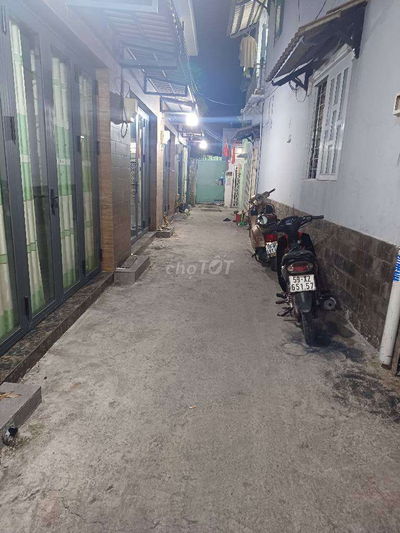 BÁN NHÀ SỔ HỒNG RIÊNG