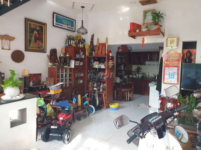 Bán nhà 2PN , Hướng Đông Nam - Đường Số 6 Đình Phong Phú , Quận 9
