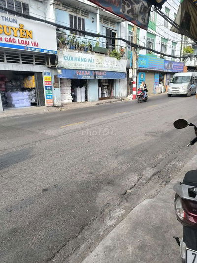 Bán nhà 2 mặt tiền 4m7 x 32m nở hậu 6m2 số 279 sổ hồng chính chủ