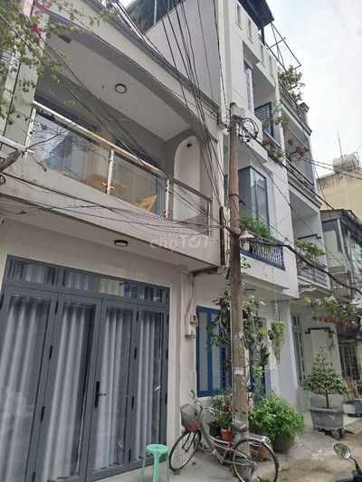 NHÀ HẺM 5M - SÁT MẶT TIỀN CMT8 4,05X11M - CÔNG NHẬN ĐỦ