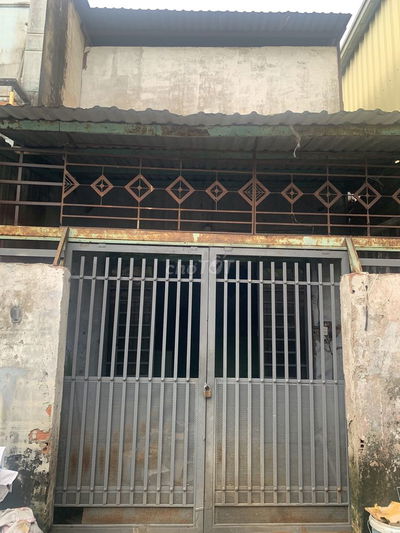 Nhà nát giá rẻ, không sàn gạch, 1 nhà vệ sinh