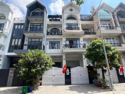 Cho thuê tầng trệt nhà khu Himlam tân hưng Q7 Dt: 100m2 Full Nội Thất