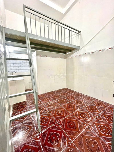 PHÒNG CHÍNH CHỦ- MÁY LẠNH- YÊN TỈNH- CÁCH GA TÀU KHU CNC 50M