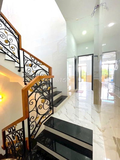 Nhà 3 tầng mới, rất đẹp, 3.5m x 20m, Mặt tiền An Dương Vương