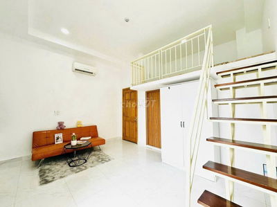 DUPLEX NGAY CMT8 QUẬN 3, MỚI 100%. Ở ĐƯỢC 3 4 NGƯỜI