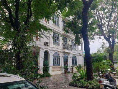 CHO THUÊ BIỆT THỰ SÂN VƯỜN KHU JAMONA RESORT,FUL NỘI THẤT,GẦN CẦU HBP