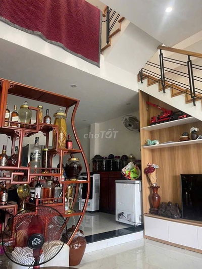 nhà 1 trệt 1 lầu đối diện công viên văn tiến dũng nam cẩm lệ