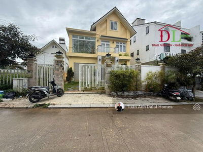 Hàng hiếm sót lại 1 căn biệt thự KQH Golf Valley Đà Lạt hoàn công nội thất gỗ cao cấp giá chỉ 38 tỷ