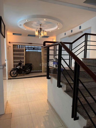 Hẻm 4m thông cộng hòa p13 DT:4x16 trệt 2 lầu st vuông vứt thiết kế đẹp