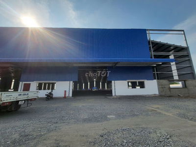 Cho thuê 4300m2 XƯỞNG Tân Uyên B.Dương, PCCC tự động ,giấy tờ đầy đủ