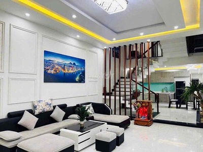 ✅ Cho thuê nhà 3 tầng MT Phan Huỳnh Điểu - Nam Hoà Xuân - 18 Triểu