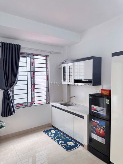 Cho thuê CCMN full đồ, có ban công siêu thoáng ở 73 Hoàng Ngân