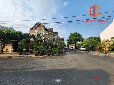Bán căn góc biệt thự khu dân cư Tân Phong