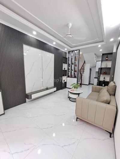 Nhà ngõ Lĩnh Nam - 30m2 - 3 ngủ - Hoàng Mai