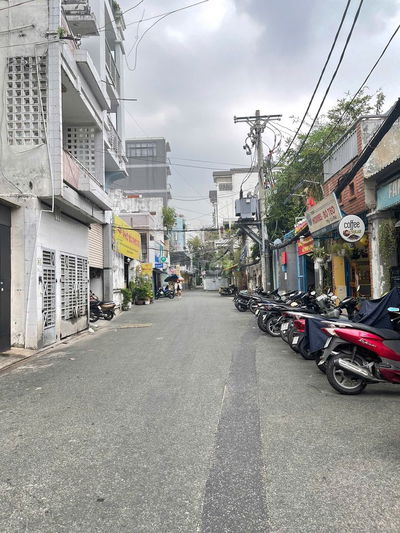 Hẻm xe hơi - Căn góc đẹp đường Thích Quảng Đức