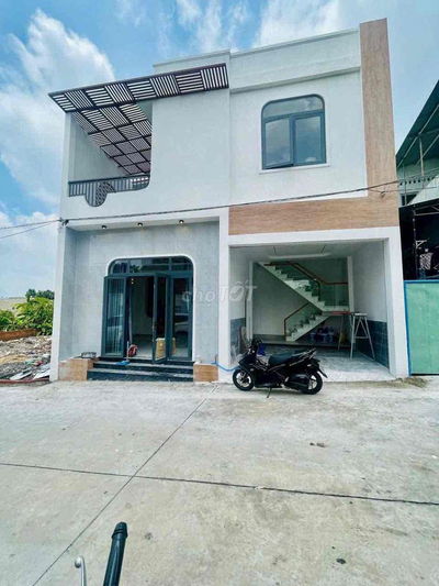 EM BÁN NHÀ LẦU THỔ CƯ 100%